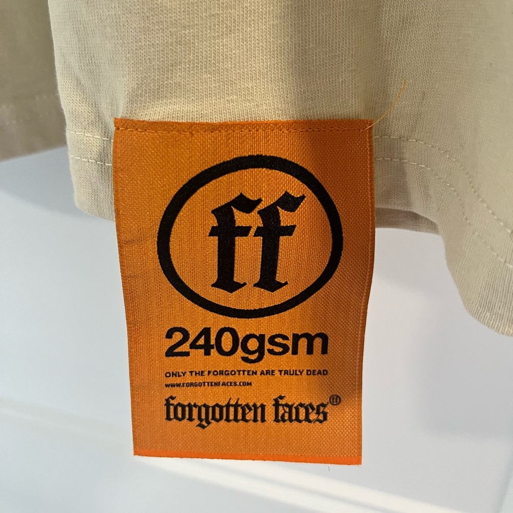 Forgotten Faces Men’s T-Shirt - Picture 6 of 7